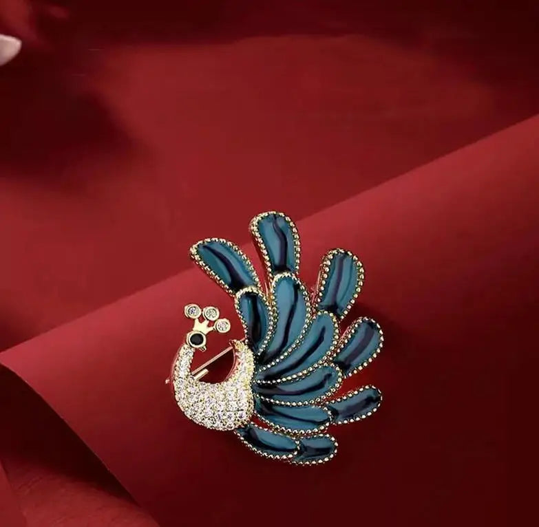 Clearance Price Insect Butterfly Birds Brooches for Women Men Rhinestone Crystal Lapel Pin Clearance Sale